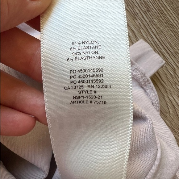 Aritzia Babaton Bodysuit Lailac Large - Picture 11 of 14